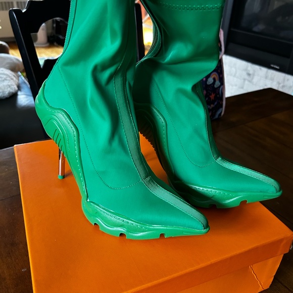 Special boots - Picture 1 of 4